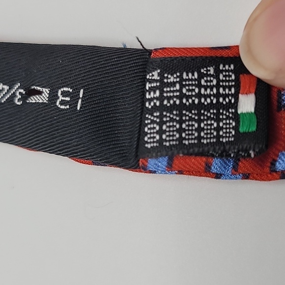 Red Blue 100% Silk Made in Italy Men's Bow Tie - Picture 3 of 4